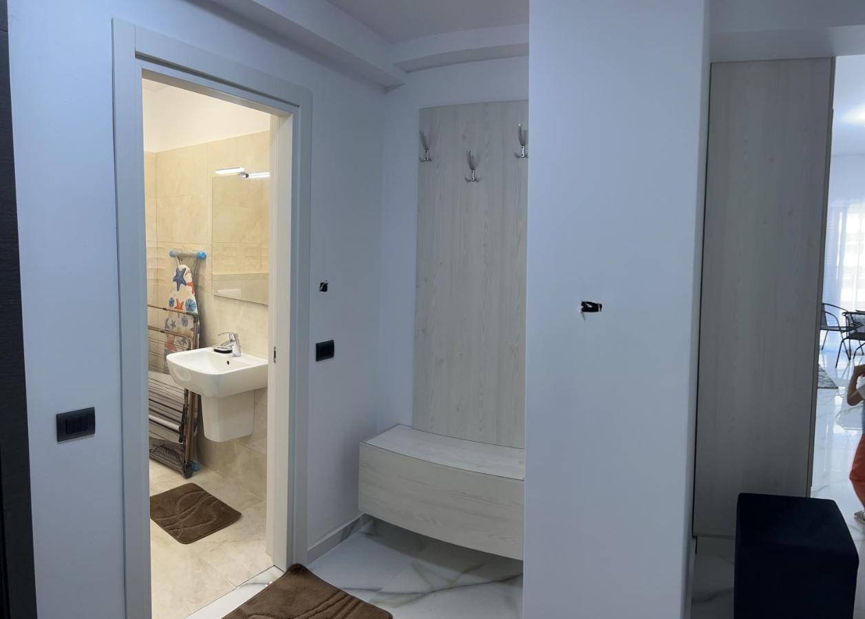 Casa Del Mar 2 Apartment Mamaia Bagian luar foto